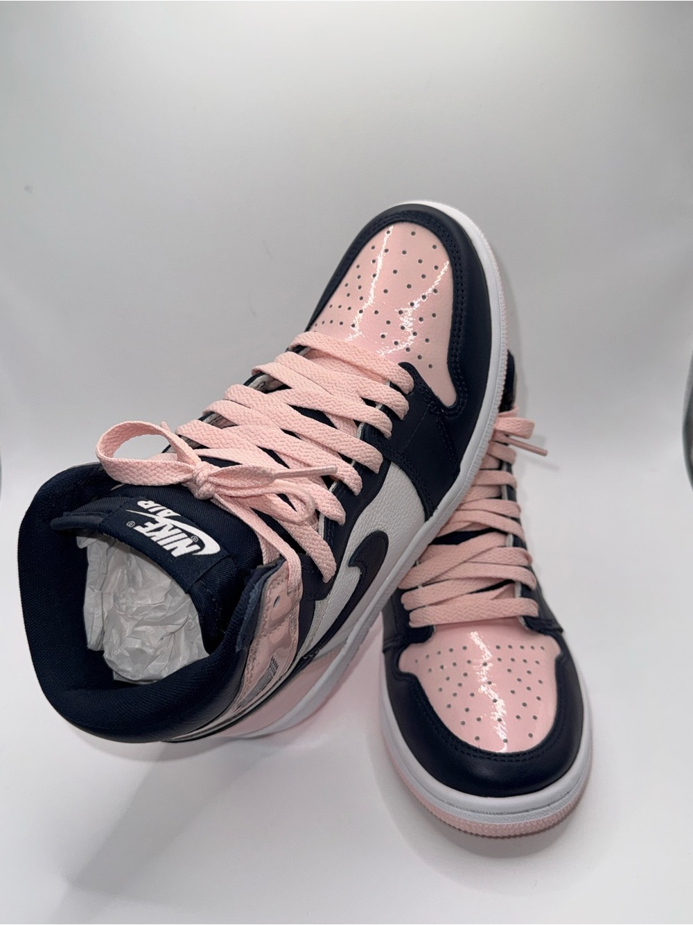 Nike Air Jordan 1 Mid Pink Navy (DD9335-641) Women’s 6.5 Pink Patent Leather - Picture 5 of 17